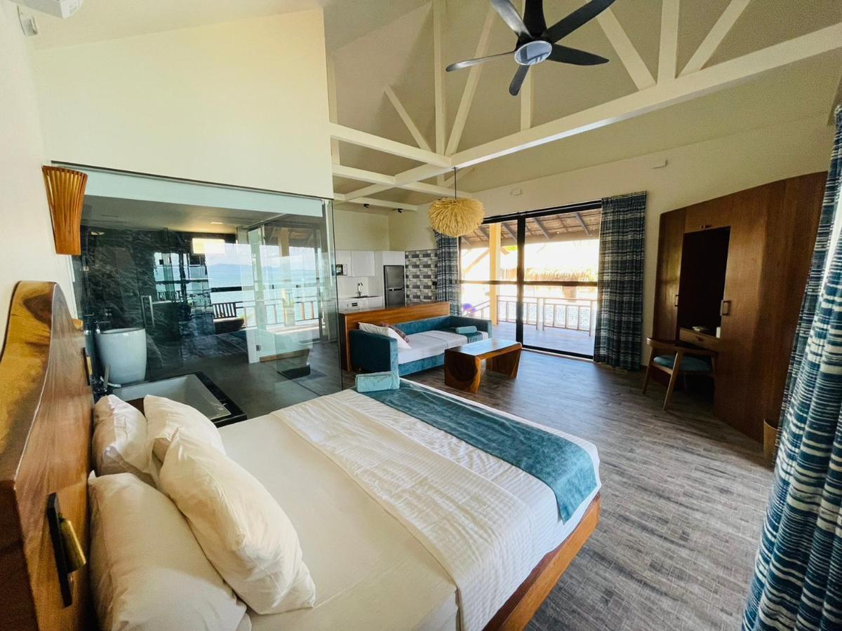 Absolute Beachfront Villas Баан Тай Екстериор снимка