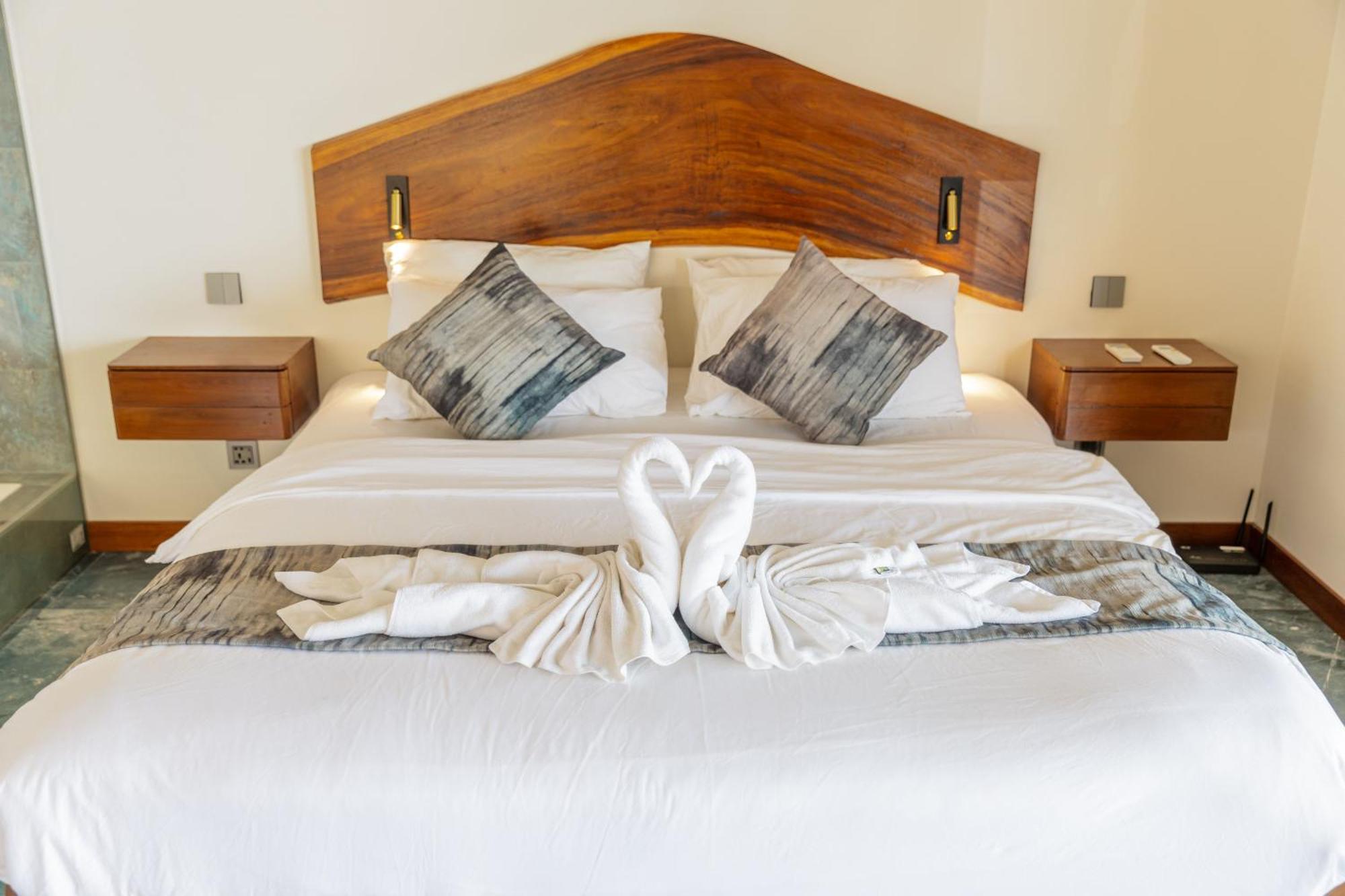 Absolute Beachfront Villas Баан Тай Екстериор снимка