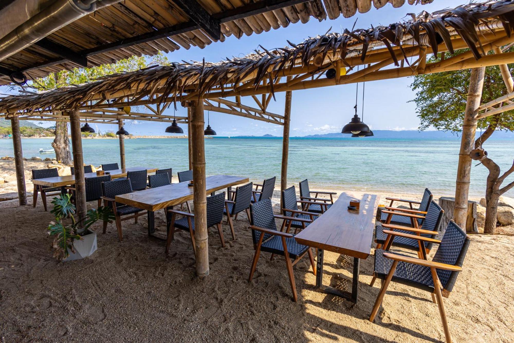 Absolute Beachfront Villas Баан Тай Екстериор снимка
