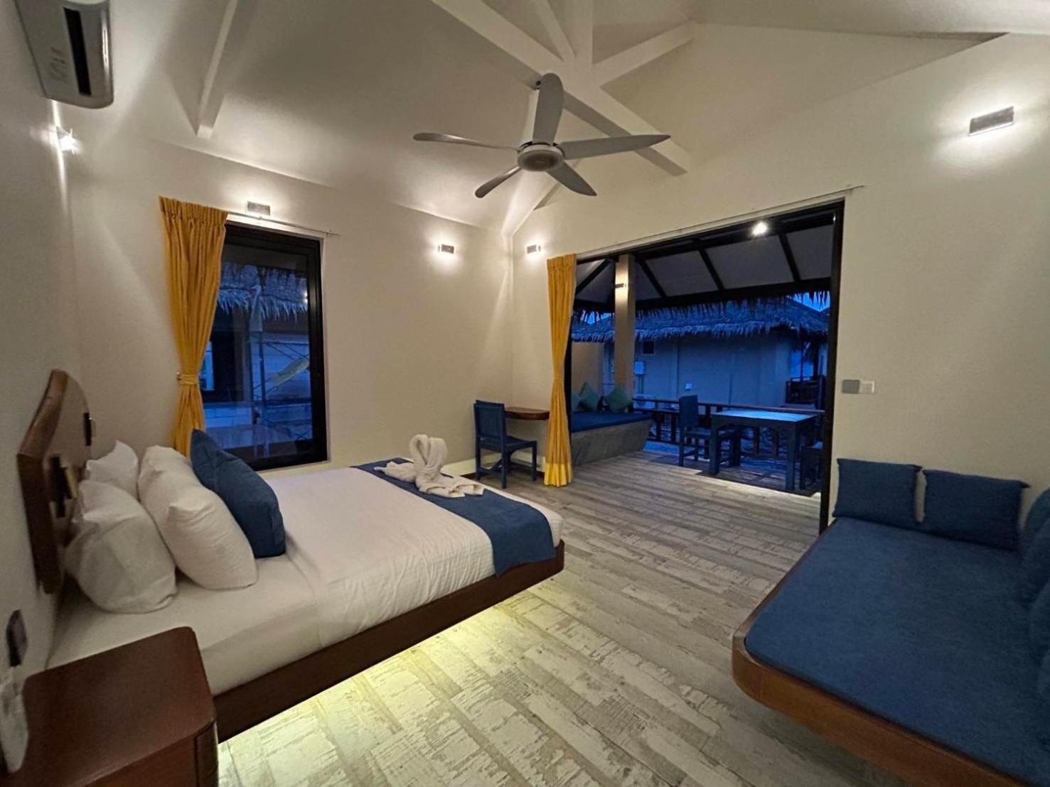 Absolute Beachfront Villas Баан Тай Екстериор снимка