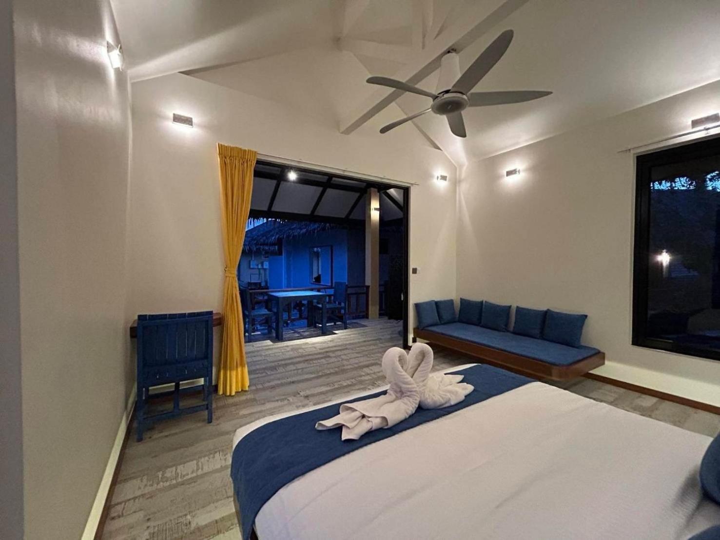 Absolute Beachfront Villas Баан Тай Екстериор снимка