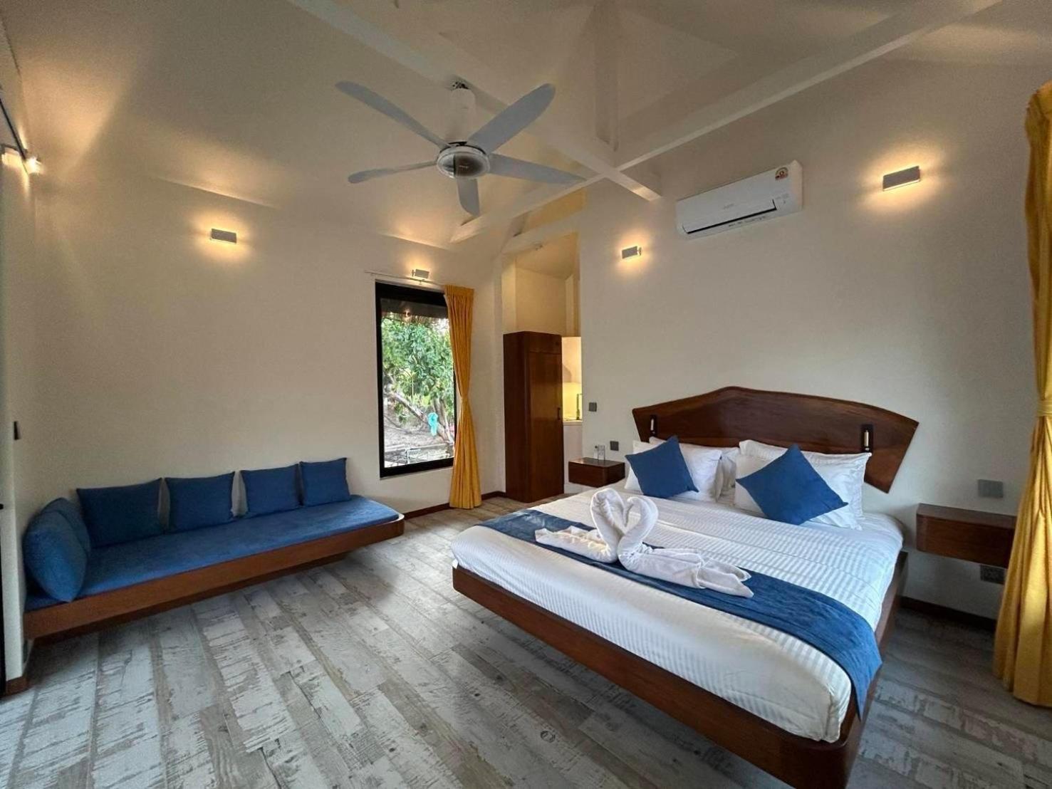 Absolute Beachfront Villas Баан Тай Екстериор снимка